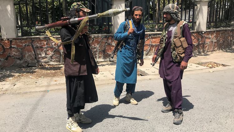 Häuser von Zivilisten sollen die Taliban-Kämpfer in Kabul nicht betreten, so die Anweisung.