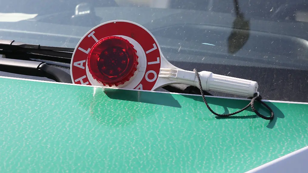 Die-Zoellner-stoppten-das-Fahrzeug-den-Angaben-zufolge-nahe-der-Schweizer-Grenze