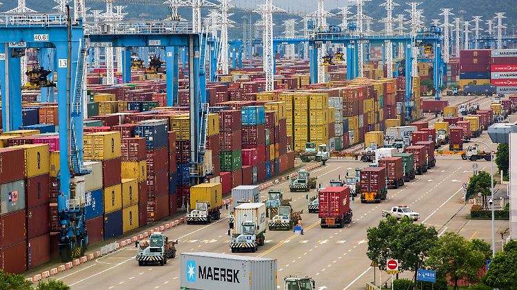 An Chinas zweitgrößtem Hafen Ningbo gibt es einiges zu tun.