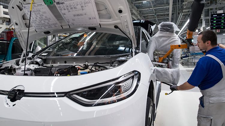 ​​Der Verband der Automobilindustrie (VDA) begrüßt es, dass der Fonds nun steht.
