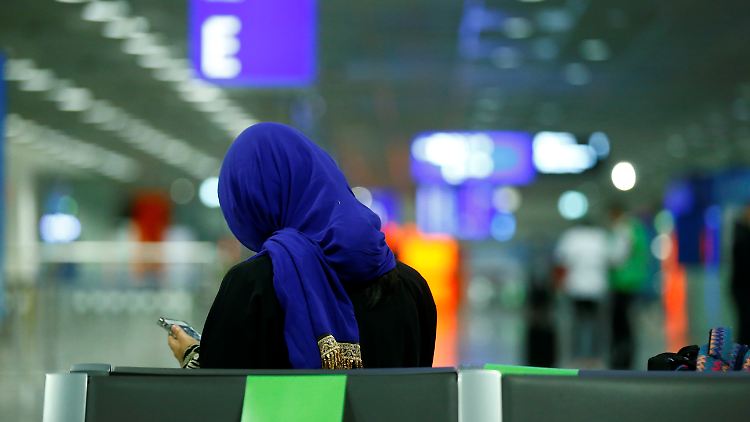 Die Passagiere an Bord der Lufthansa-Maschine aus Kabul haben Visa. Die EU rechnet mit tausenden Flüchtlingen ohne Einreiseerlaubnis.