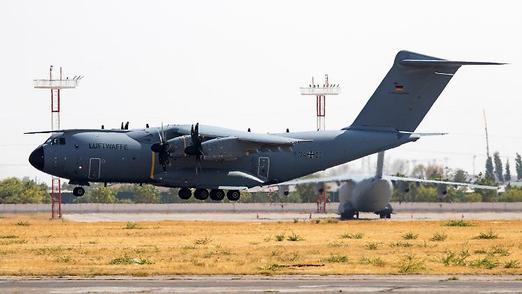 Der defekte A400M steht derzeit in Taschkent.