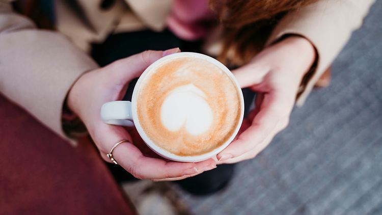 Scheinbar profitiert das Herz mit jeder Tasse Kaffee.