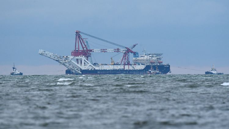 Russisches Pipeline-Schiff "Fortuna"
