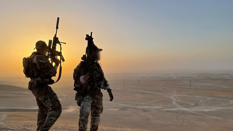 Die Bundeswehr hat nach Ministeriumsangaben bei ihrem Abzug keine Waffen an die afghanische Armee übergeben.