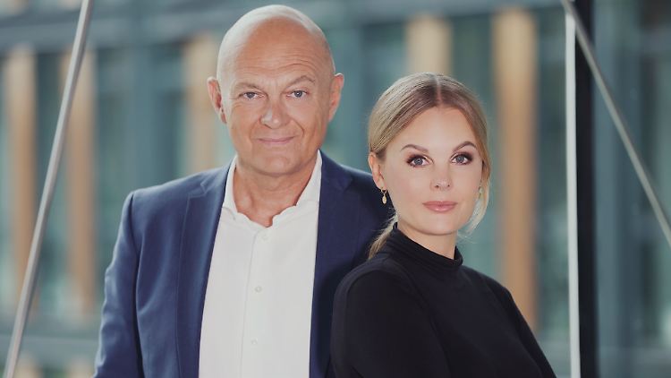 ntv-Wirtschaftschef Ulrich Reitz und Startup-Reporterin Janna Linke.