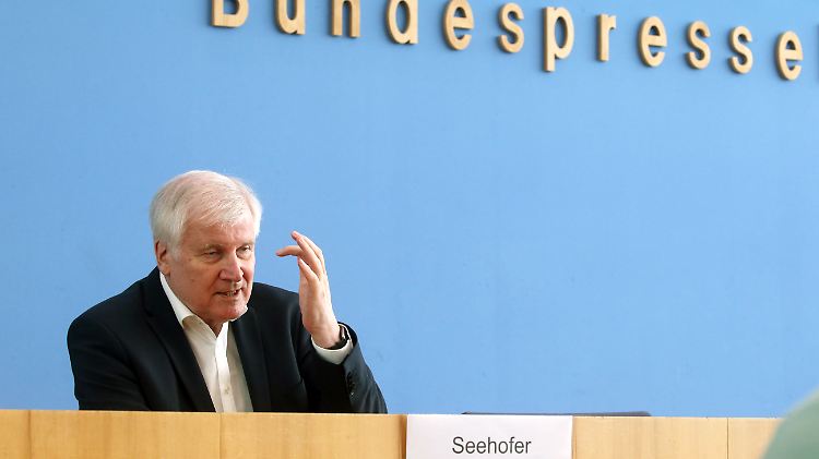 Seehofer will allen Ortskräften helfen.