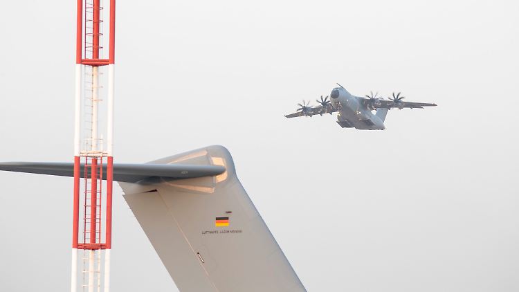 Allein die Bundeswehr rettete bislang nach eigenen Angaben mehr als 1640 Menschen.