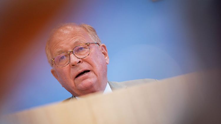 "Da war ja nichts mehr zu retten", sagt Ischinger über die politischen Fehler der Vergangenheit.