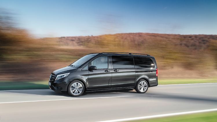 Der Mercedes Vito Tourer ist die gewerbliche Alternative zur V-Klasse.