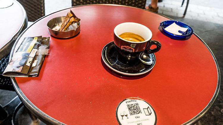 Seit Montag gibt's den Cafébesuch in Frankreich nur noch für Menschen mit Gesundheitspass.