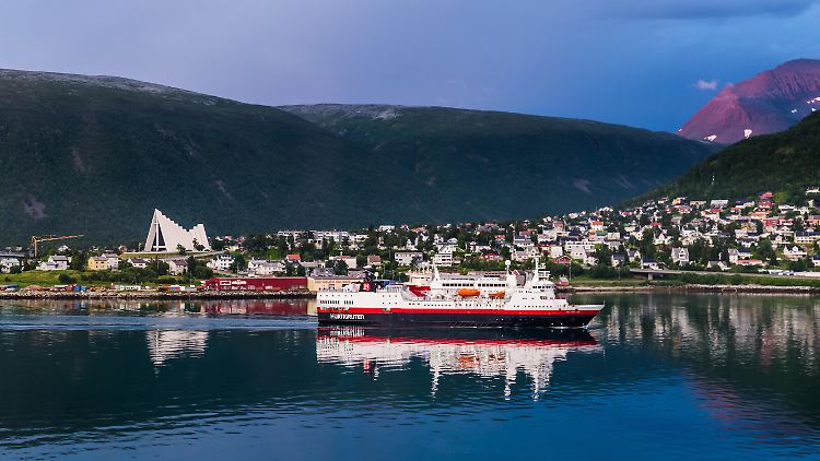 Die norwegische Reederei Hutrigruten nimmt wieder den betrieb auf.