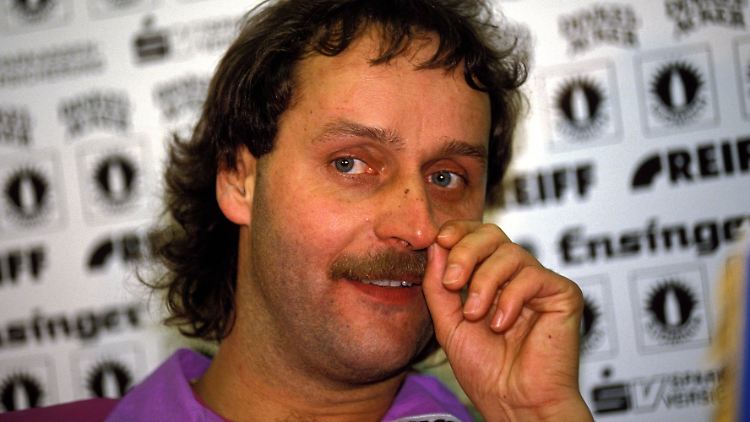 Peter Neururer wagte in Saarbrücken extrem viel.