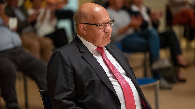 "Restaurants und Geschäfte können im Winter offenbleiben", prophezeit Peter Altmaier.