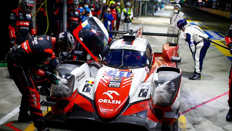 Robert Kubica musste zusehen, wie sich seine Sieghoffnungen in Le Mans wenige Meter vor dem Ziel in Luft auflösten.