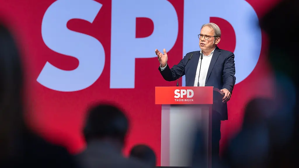 SPD-Landeschef-Georg-Maier-haelt-einen-Kandidatenwechsel-in-der-K-Frage-inzwischen-fuer-moeglich-ohne-direkt-Position-fuer-den-Bundesverteidigungsminister-zu-beziehen