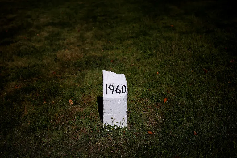 2024-09-11T053215Z-1658169566-RC2QX9AV3IBC-RTRMADP-3-NEW-YORK-POTTERS-FIELD-HART-ISLAND