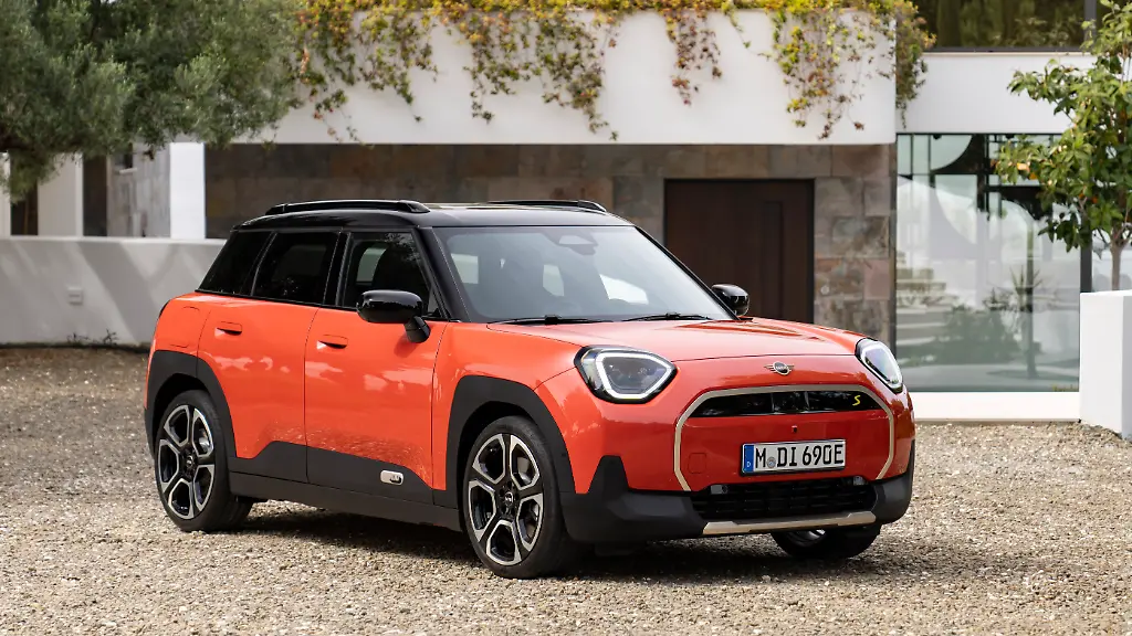 P90546239-highRes-mini-aceman-se-04-20