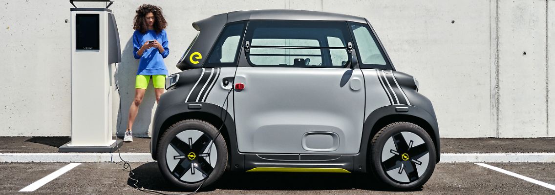 Während der Citroën Ami den smarten Stadtburschen gibt, macht d er Opel Rocks-e den Harten.