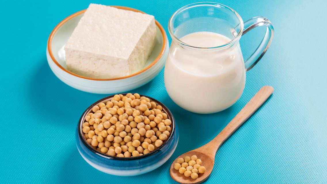 Doch zurück zum Tofu und dessen Herstellung. Die Grundlage bildet also die traditionelle Sojamilch.
