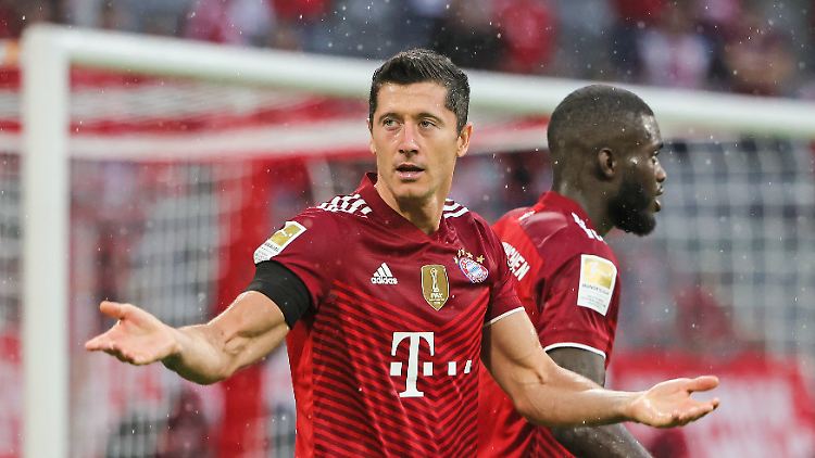 Ob Lewandowski etwa an seinen Kollegen zweifelt?
