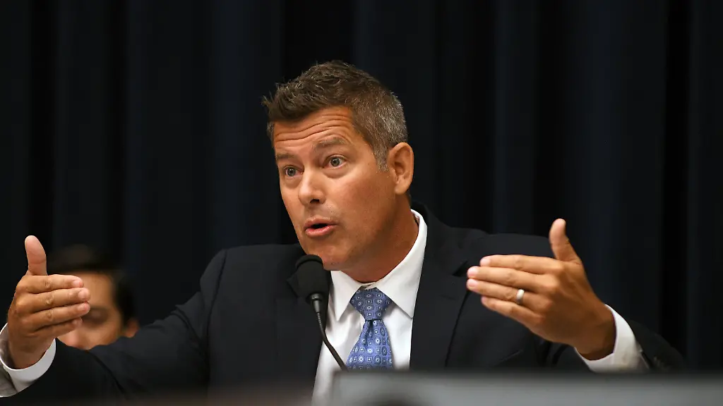 Sean-Duffy-ist-ausgebildeter-Jurist-Waehrend-seines-Studiums-trat-er-als-Darsteller-in-einer-Reality-Serie-auf-Spaeter-kandidierte-er-fuer-die-Republikaner-im-US-Bundesstaat-Wisconsin-und-war-bis-September-2019-Abgeordneter-im-Repraesentantenhaus-Zuletzt-moderierte-er-eine-Sendung-bei-Trumps-Lieblingssender-Fox-News-Jetzt-soll-er-der-naechste-US-Verkehrsminister-werden