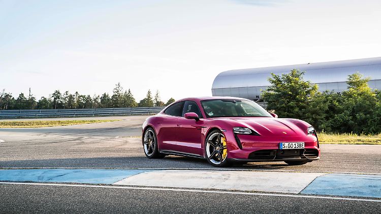 Ein Blickfang sollen die 63 neuen Farben sein, die es für den Porsche Taycan in Zukunft gibt.