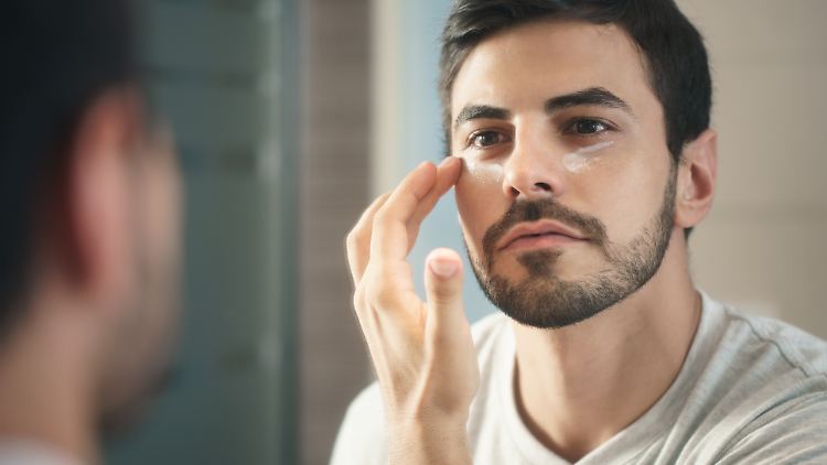 Tränensäcke: Was hilft gegen geschwollene Augen?