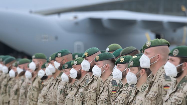 "Verlogener Krieg": Abschlussappell zum Afghanistan-Einsatz der Bundeswehr am 30. Juni.