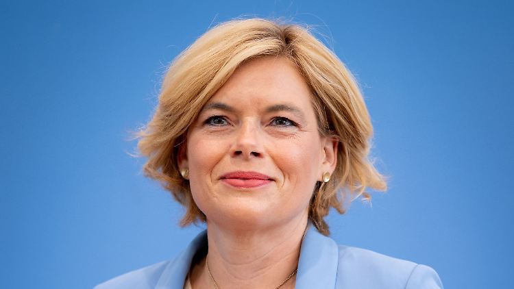"ichere Ernten sind eben nicht selbstverständlich", sagt die CDU-Ministerin Klöckner bei der Präsentation des Berichts.