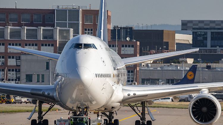 Lufthansa würde am liebsten nur noch geimpfte Beschäftigte in die Luft schicken.