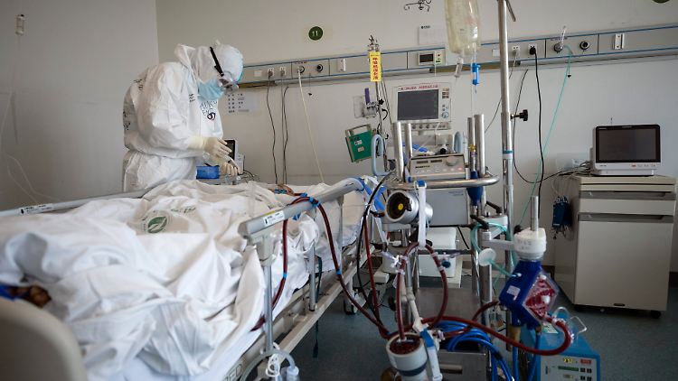 Krankenakten von fast 1300 Patienten, die in Wuhan behandelt wurden, fanden Berücksichtigung in der Studie.