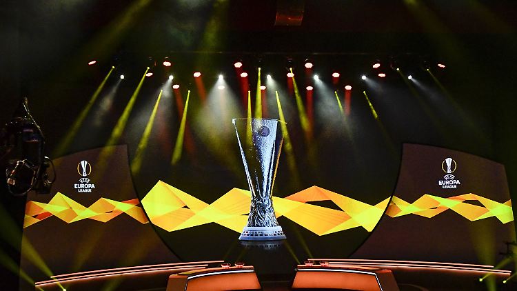 Eintracht Frankfurt und Bayer Leverkusen starten Anfang September in die Europa league.
