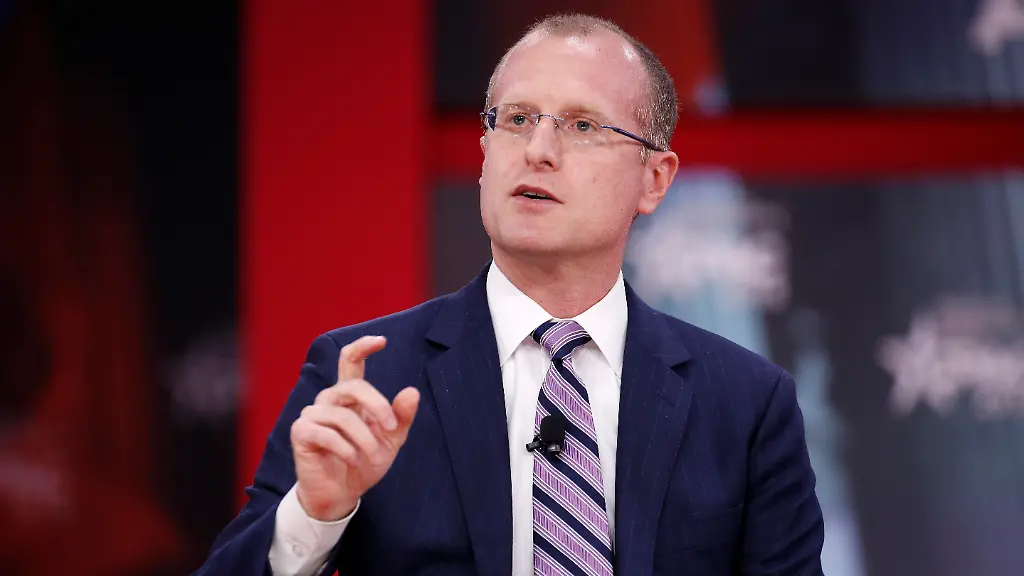 2018-02-23T195514Z-1526454302-RC12003D4BC0-RTRMADP-3-USA-POLITICS-CONSERVATIVES