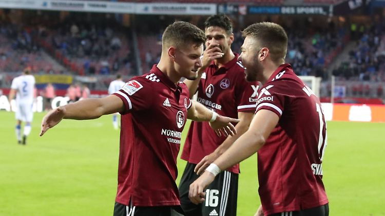 Nach zwei komplizierten Jahren läuft es für Nürnberg zum Saisonauftakt sehr gut. 