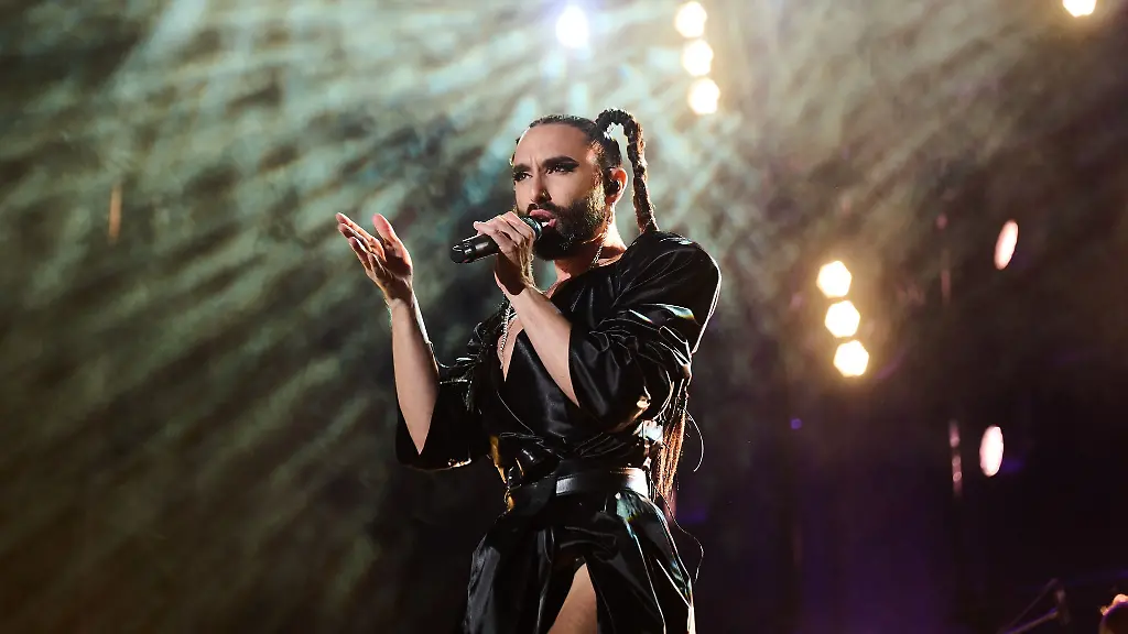 Conchita-Wurst-tritt-bei-den-Schlossfestspielen-Schwerin-2025-auf