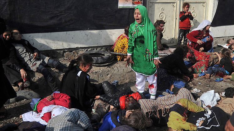Für dieses Foto, aufgenommen im Jahr 2012 nach einem Selbstmordanschlag in Kabul, erhielt Massoud Hossaini vor neun Jahren den begehrten Pulitzer Preis.