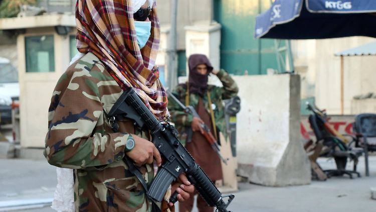 Die Taliban haben die Kontrolle in Afghanistan übernommen.