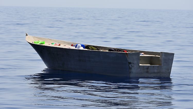 Verlassenes Flüchtlingsboot: Immer wieder soll es in der Ägäis zu Grundrechtsverletzungen gegen Asylsuchende kommen.