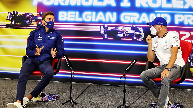 George Russell (links) und Valtteri Bottas: Einer der beiden wird im kommenden Jahr neben Lewis Hamilton für Mercedes fahren.