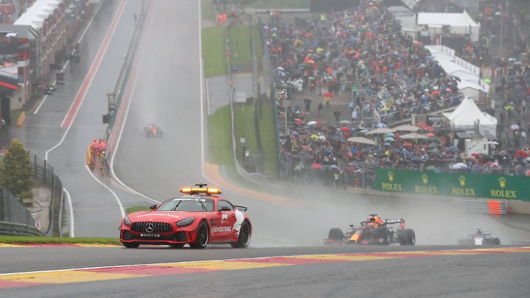 Das Safety Car war in Belgien der Star.