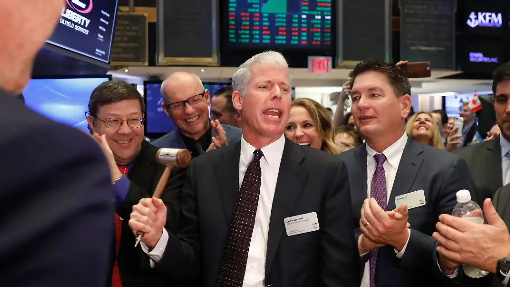 2018-01-12T163351Z-271494944-RC17A507B500-RTRMADP-3-USA-STOCKS