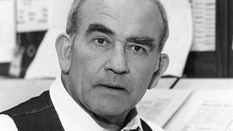 Edward Asner in seiner Paraderolle als und in "Lou Grant".