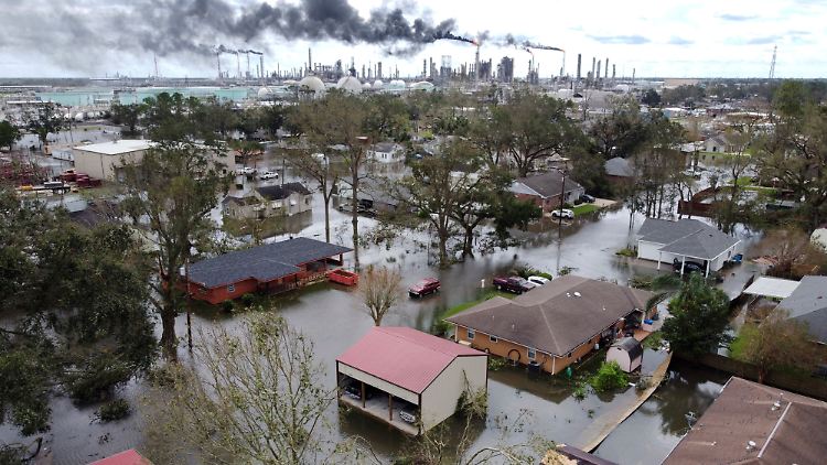 Mehr als eine Million Haushalte im US-Bundesstaat Louisiana haben keinen Strom mehr.
