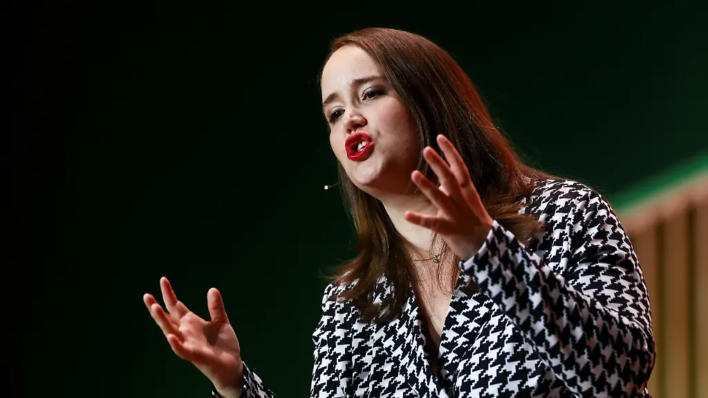 2024-11-16T100617Z-1169965424-RC2A6BAW3PHA-RTRMADP-3-GERMANY-POLITICS-GREENS