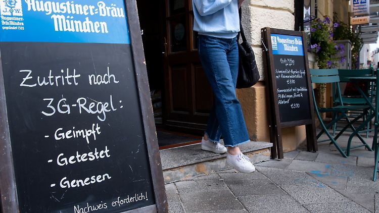 Unter anderem in der Gastronomie gilt in Bayern ab einer Sieben-Tage-Inzidenz von 35 die 3G-Regel.