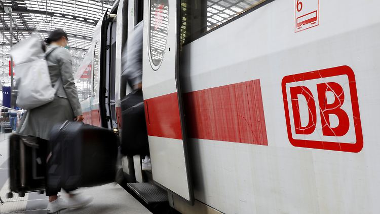 Ab morgen rollen theoretisch nur noch wenige Züge der Deutschen Bahn.