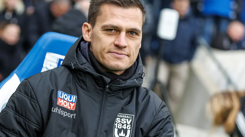 Trainer-Woerle-will-den-Erfolgsweg-mit-dem-SSV-Ulm-mindestens-bis-2027-fortsetzen