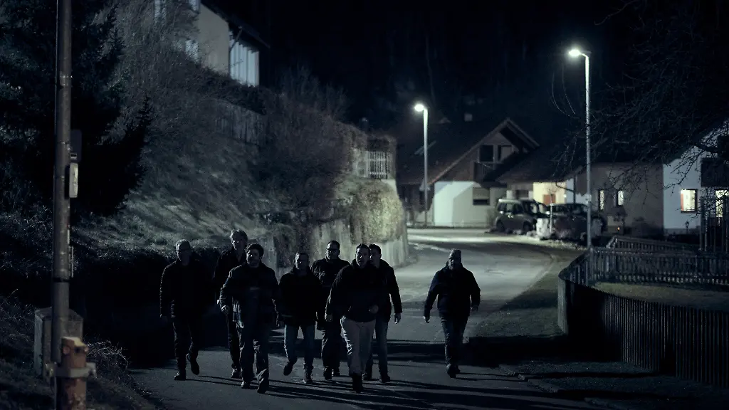 Tanzt-einer-aus-der-Reihe-steht-der-Mob-auf-der-Matte