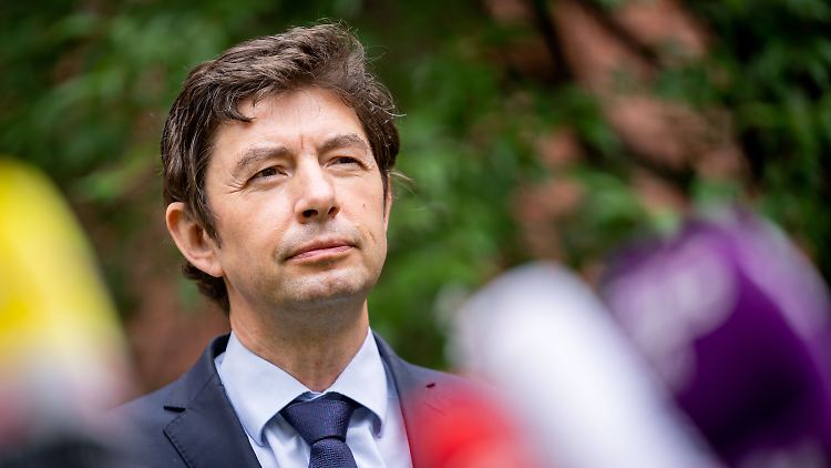 Die Bevölkerung nehme die Impfung nicht an, so Drosten. 